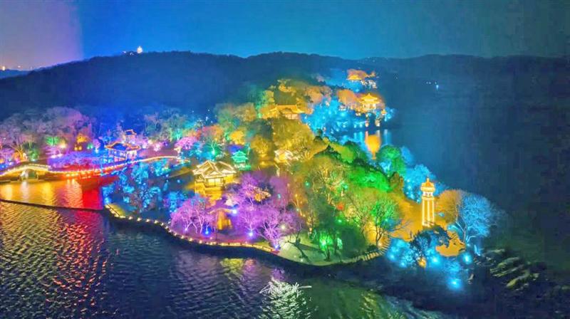 夜公園趕早來了！ 掘金“月光經(jīng)濟”需要打造更多業(yè)態(tài)